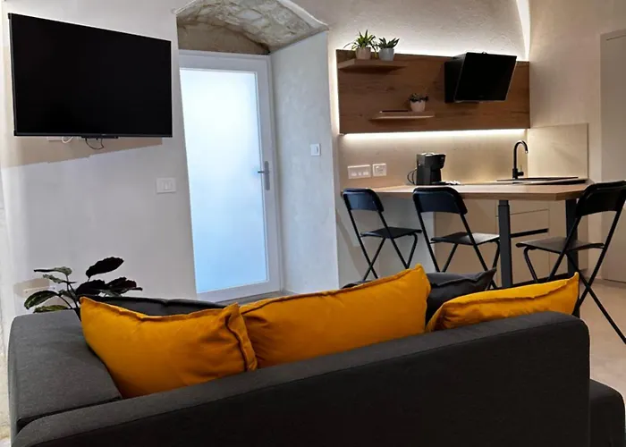 Room2Cento46