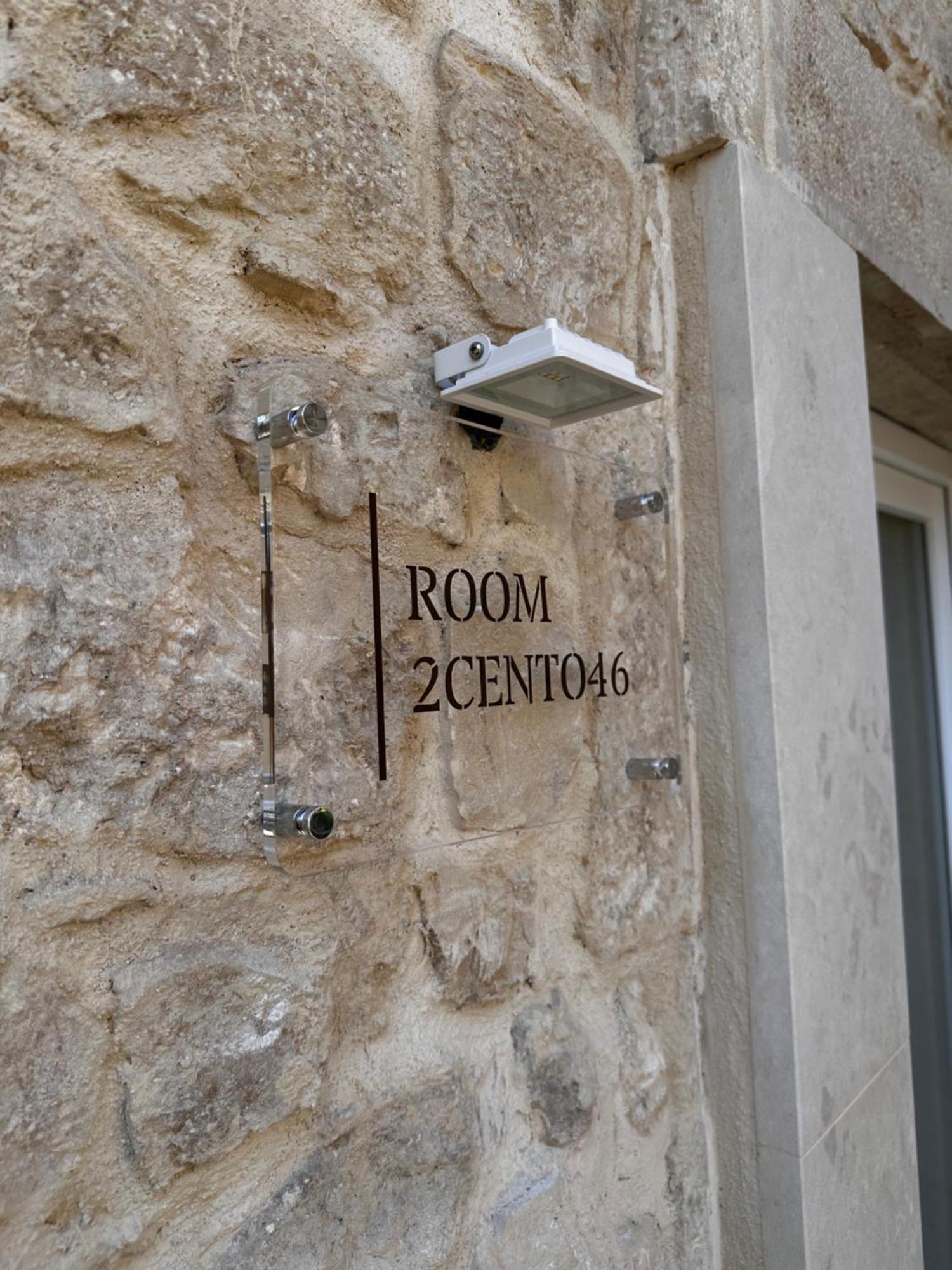 Room2cento46 * Modica