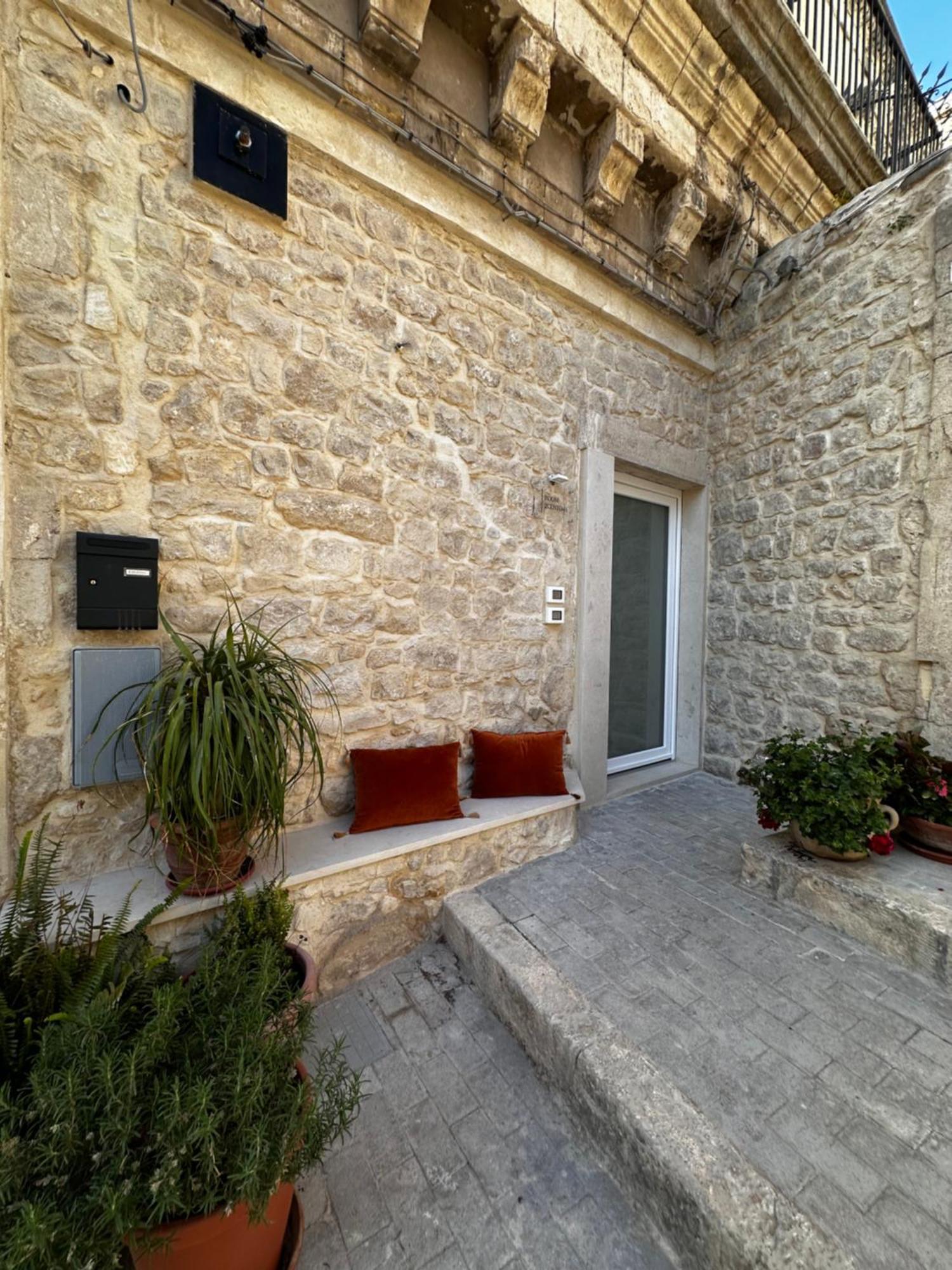 Apartment Room2cento46